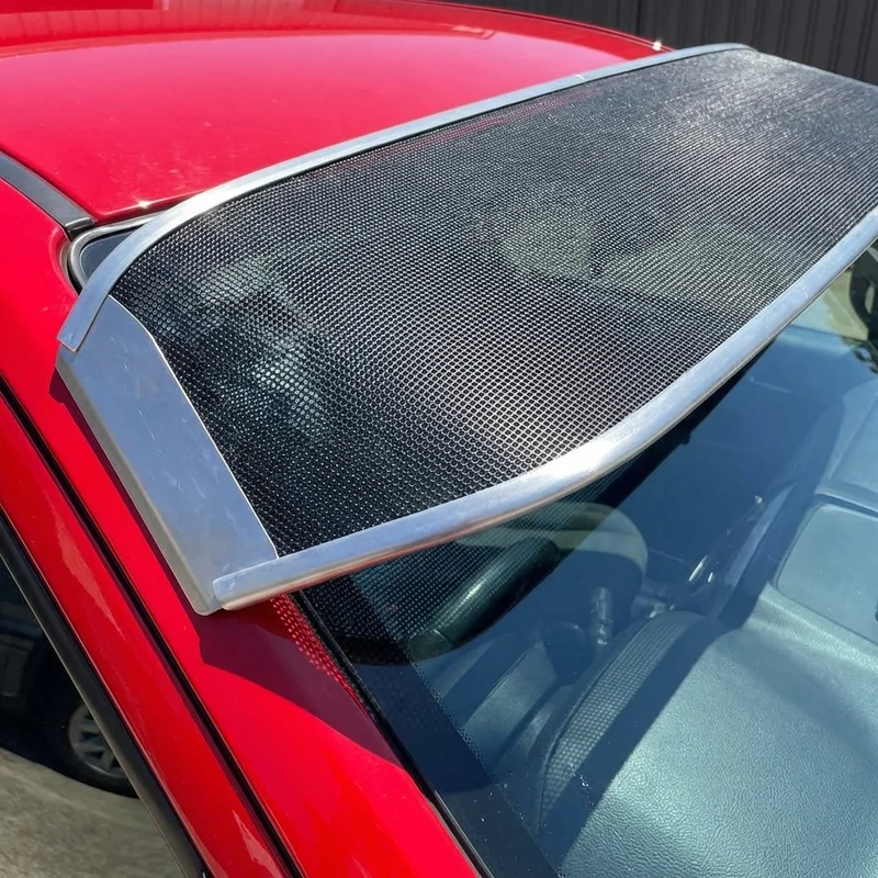 Ram 5500 Mesh Windscreen Sunvisor (2011 - 2024) - 1