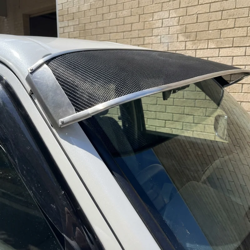 Renault Fluence Mesh Windscreen Sunvisor (2011 - 2017) - 1