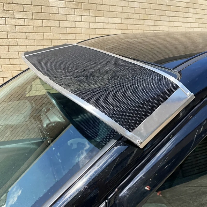 Renault Kangoo Mesh Windscreen Sunvisor (2007 - 2022) - 1