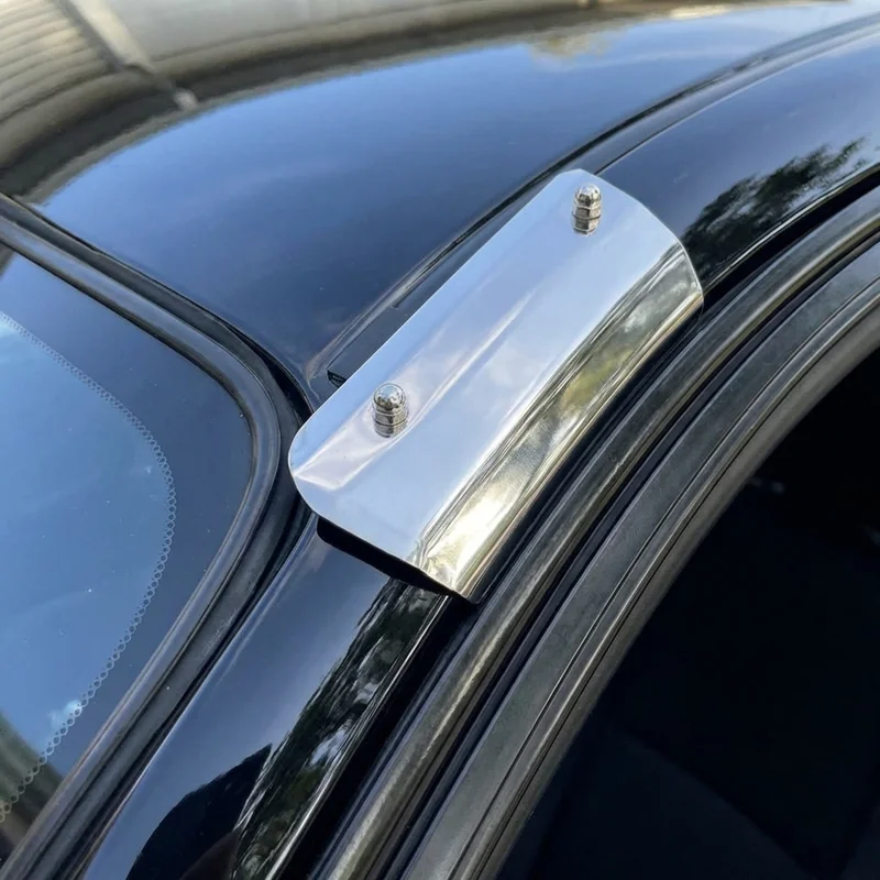 Saturn Relay Sunvisor Mounting Bracket Kit (2005 - 2007) - 1