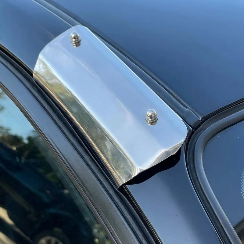 Seat Nuevo Ibiza Sunvisor Mounting Bracket Kit (2010 - 2010) - 1