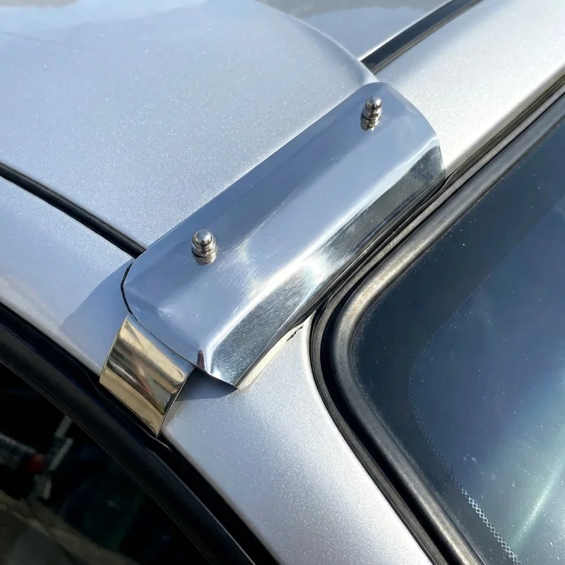 Subaru B9 Tribeca Sunvisor Mounting Bracket Kit (2006 - 2007) - 1