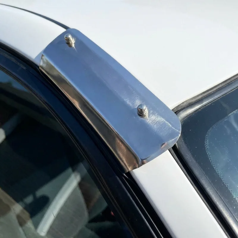 Suzuki Reno Sonnenblenden-Halterungsset (2005 - 2008) - 1