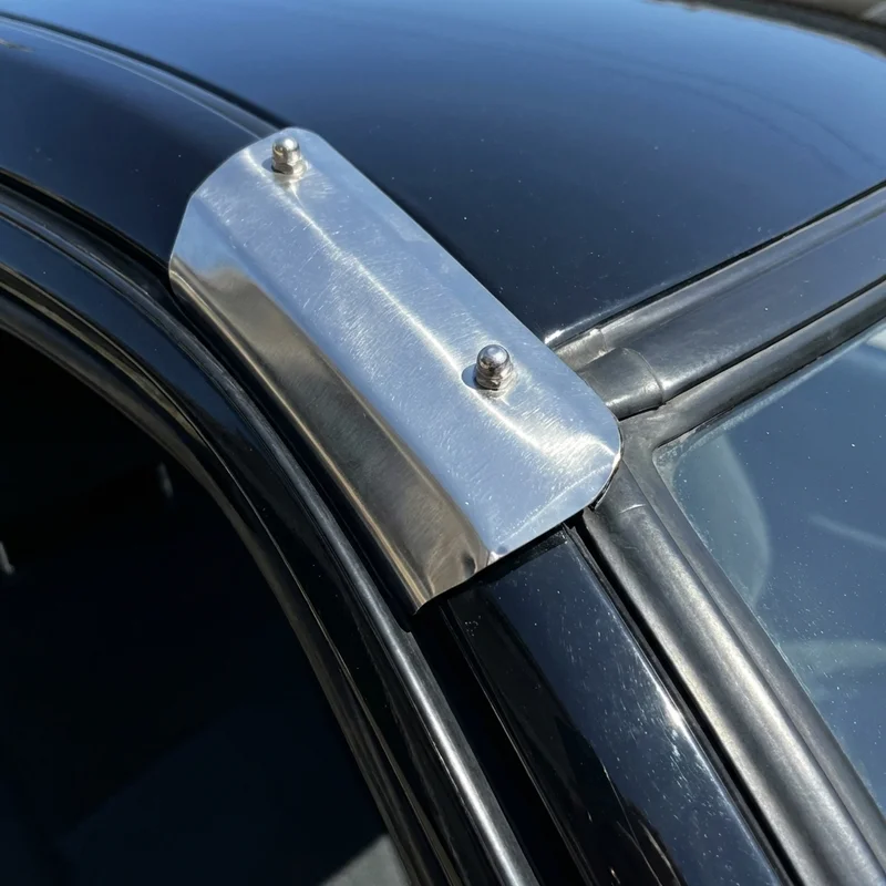 Tesla Y Monteringsbeslag til Solskærm (2020 - 2025) - 1