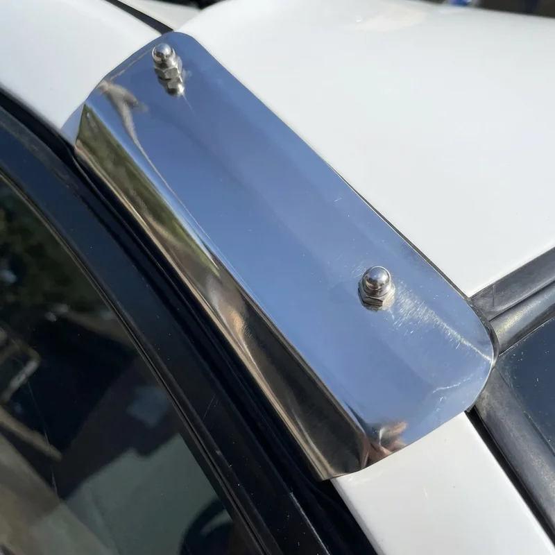 Toyota Echo Sunvisor Mounting Bracket Kit (2000 - 2005) - 1