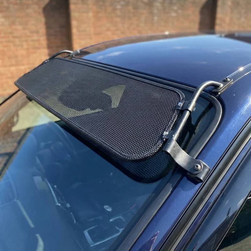 Toyota Tacoma Mesh Windscreen Sunvisor (1995 - 2025) - 1