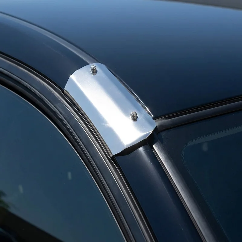 UD 1100 Sunvisor Mounting Bracket Kit (1989 - 1991) - 1