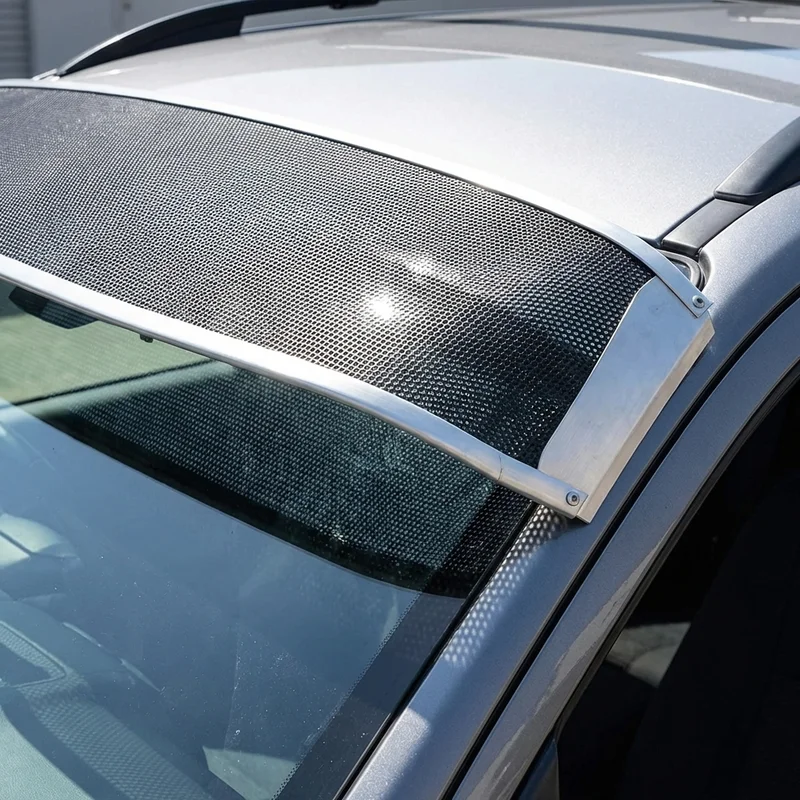 UD 1100 Mesh Windscreen Sunvisor (1989 - 1991) - 1