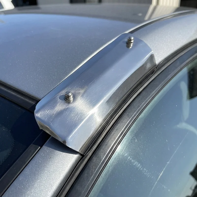 UD 1800CS Sunvisor Mounting Bracket Kit (2001 - 2010) - 1