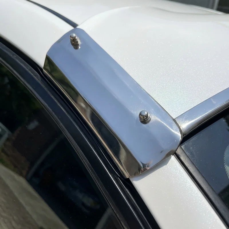 UD 2300DH Sunvisor Mounting Bracket Kit (2007 - 2013) - 1