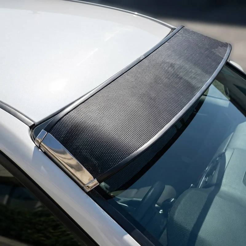 UD 550T Mesh Windscreen Sunvisor (1989 - 1991) - 1