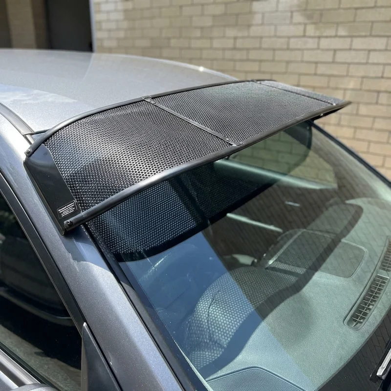 Volkswagen Beetle Cabrio Mesh Windscreen Sunvisor (2010 - 2011) - 1