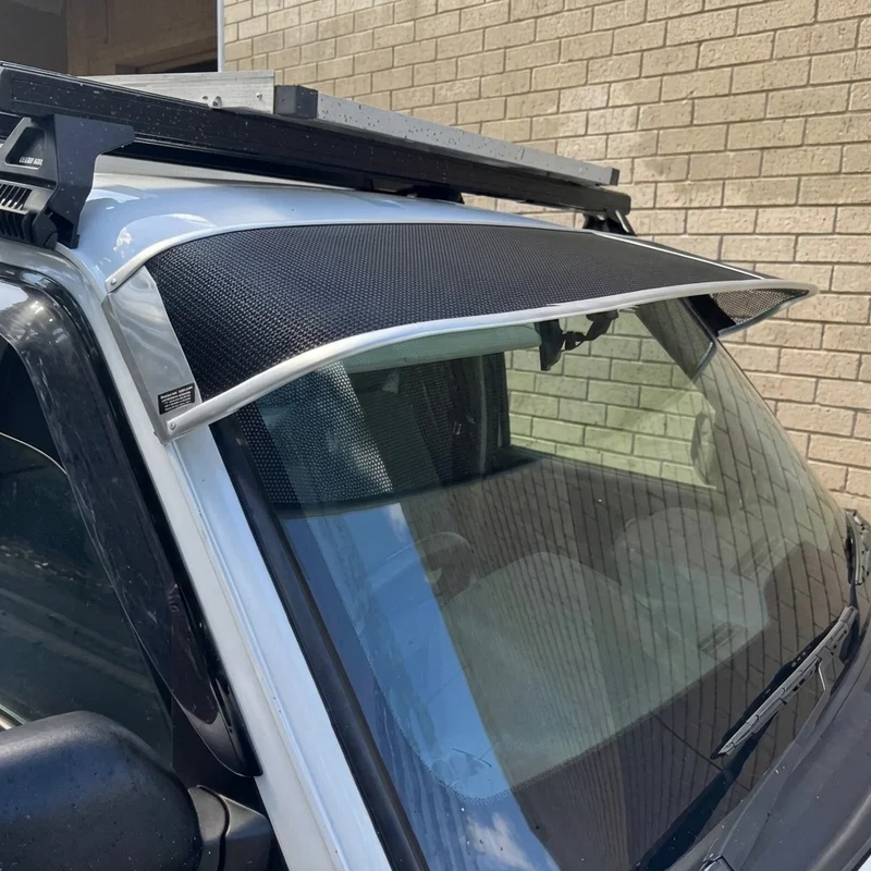 Volvo 144 Mesh Windscreen Sunvisor (1967 - 1974) - 1