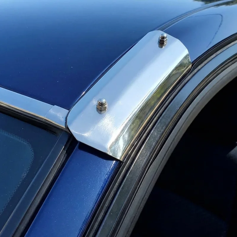 Volvo 145 Zonneklep Bevestigingsbeugelset (1968 - 1974) - 1