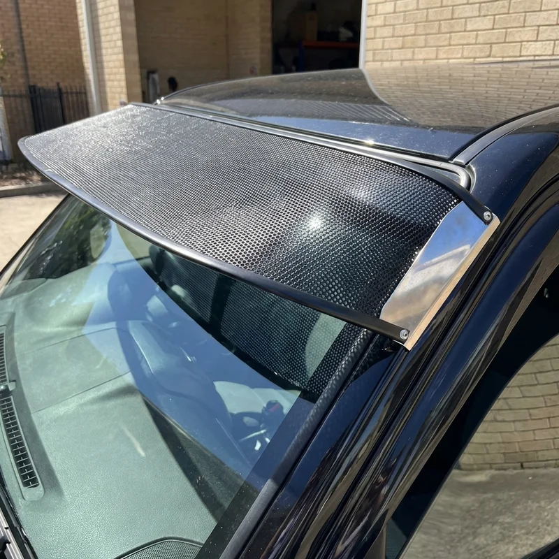 Volvo V70 Mesh Windscreen Sunvisor (1998 - 2010) - 1