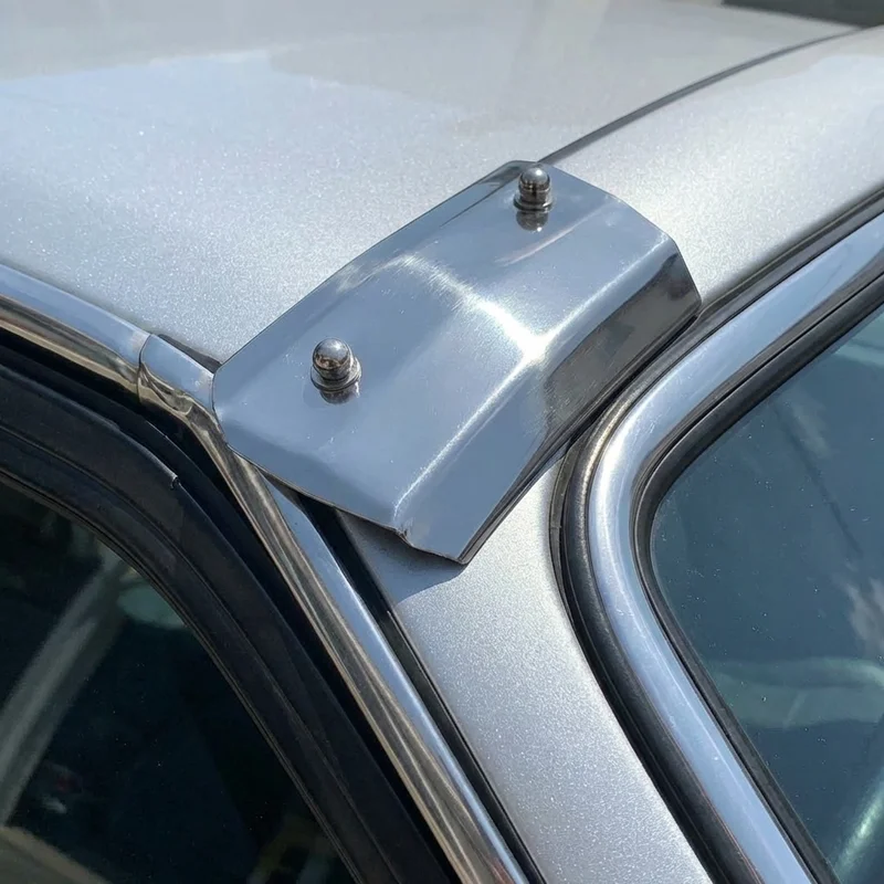 Workhorse FasTrack FT1601 Sunvisor Mounting Bracket Kit (2002 - 2005) - 1