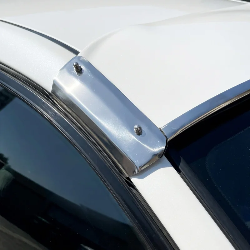 Workhorse FasTrack FT931 Sunvisor Mounting Bracket Kit (2002 - 2003) - 1