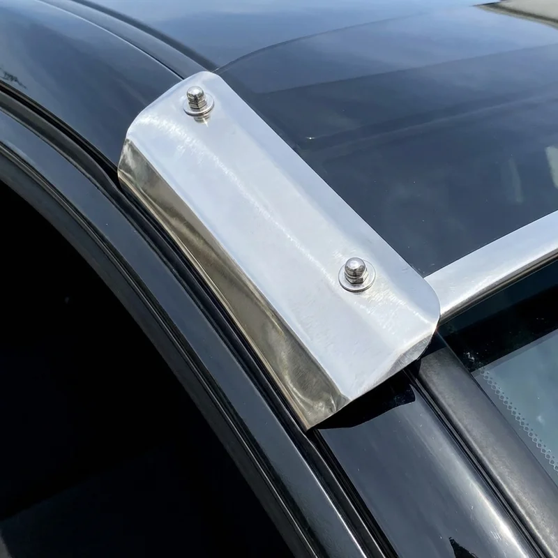 Workhorse P32 komplet montažnih nosilcev za senčnik (1999 - 2002) - 1